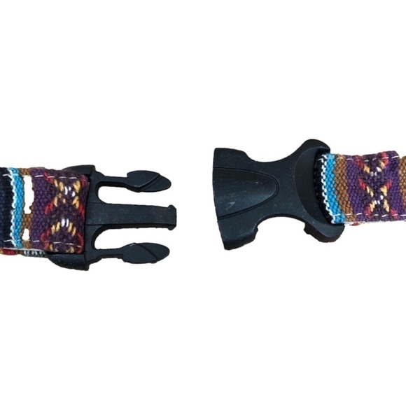 No brand Tribal print and burlap Fanny pack. Adjustable strap. 3 compartments. - Picture 8 of 12